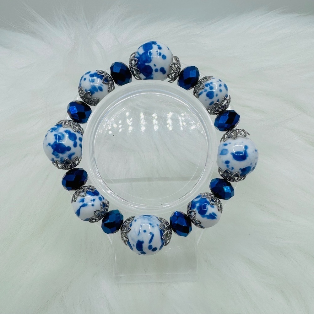 Large Beads Blue & White Statement Beaded Bracelet - Picture 7 of 7